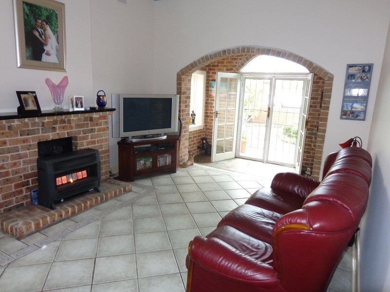 63 Roe Street, Mayfield NSW 2304