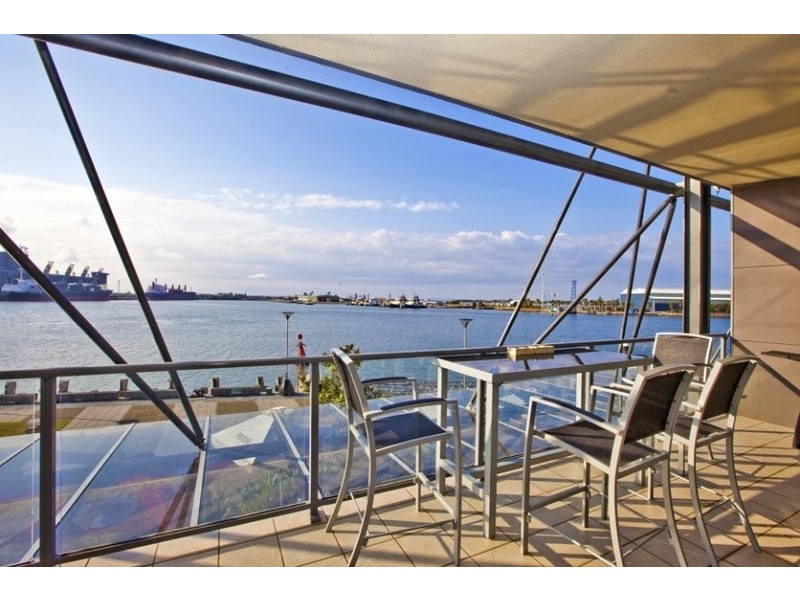 103/1 Honeysuckle Drive, Newcastle NSW 2300