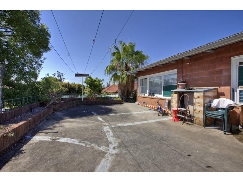 2 Silsoe Street, Mayfield NSW 2304