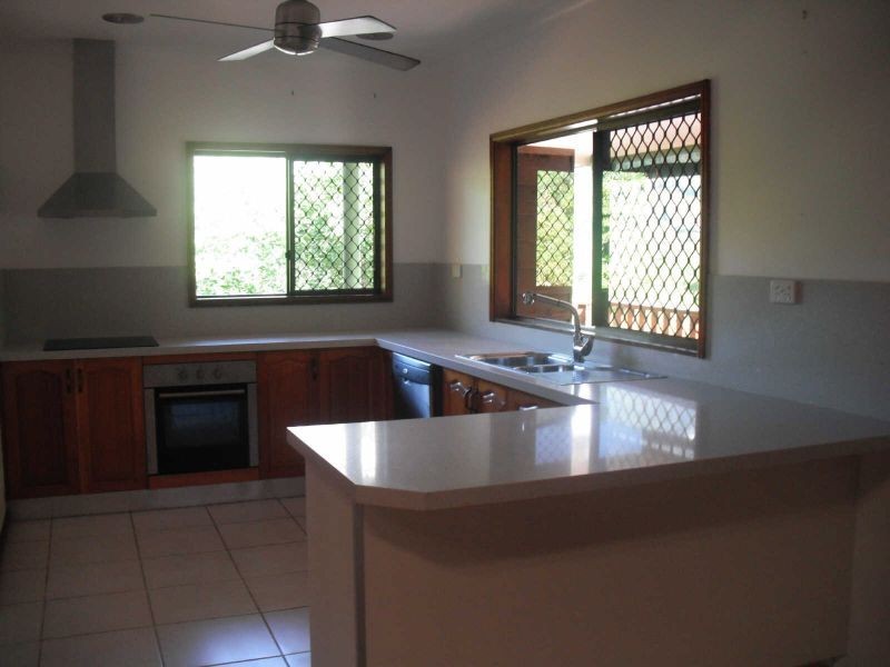5 Donnelly Close, Brinsmead QLD 4870