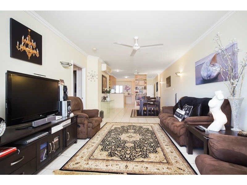 17/304 Lake Street, Cairns QLD 4870
