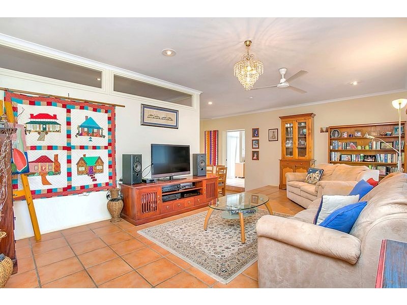36 Southerden Drive, Mooroobool QLD 4870