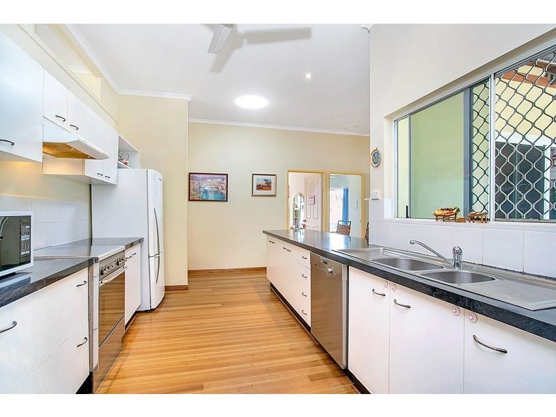 36 Southerden Drive, Mooroobool QLD 4870