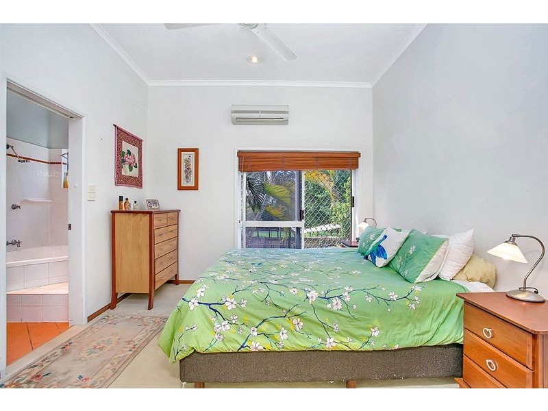 36 Southerden Drive, Mooroobool QLD 4870