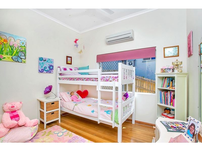36 Southerden Drive, Mooroobool QLD 4870