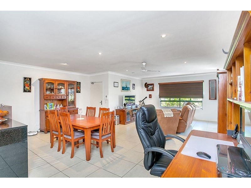 2/27-29 Pembroke Street, Parramatta Park QLD 4870