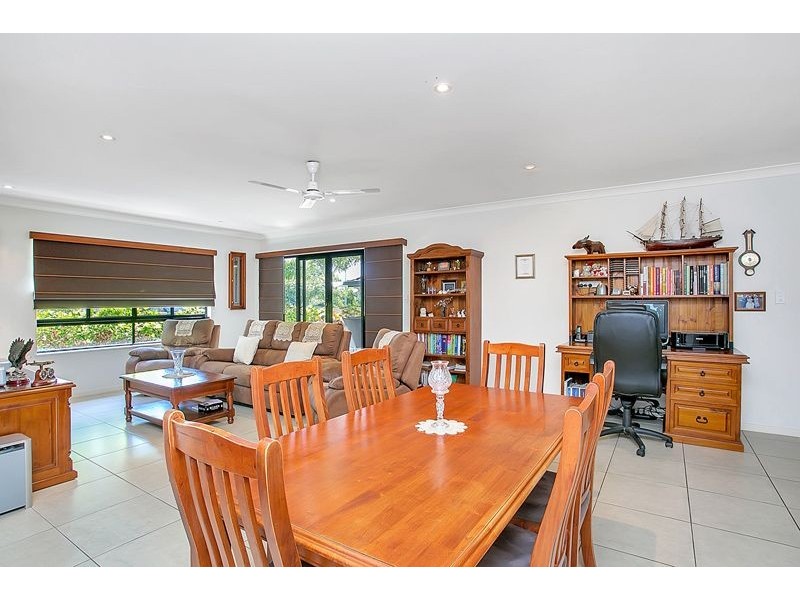 2/27-29 Pembroke Street, Parramatta Park QLD 4870