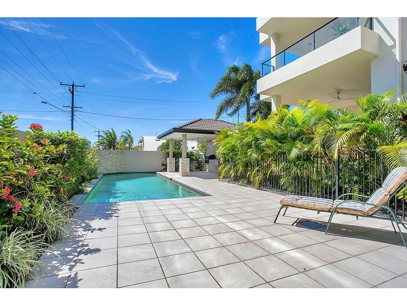 2/27-29 Pembroke Street, Parramatta Park QLD 4870