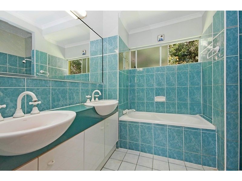 5 Sophia Close, Fishery Falls QLD 4871