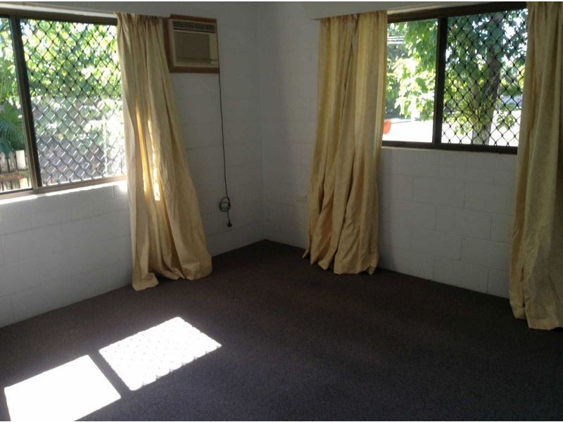 1/37 Simon Street, Freshwater QLD 4870