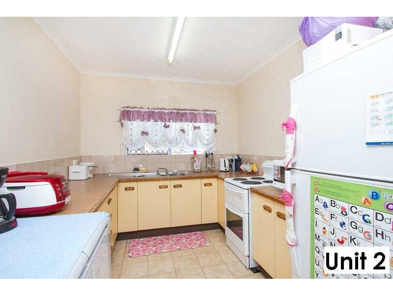 2/9 Deshon Street, Whitfield QLD 4870