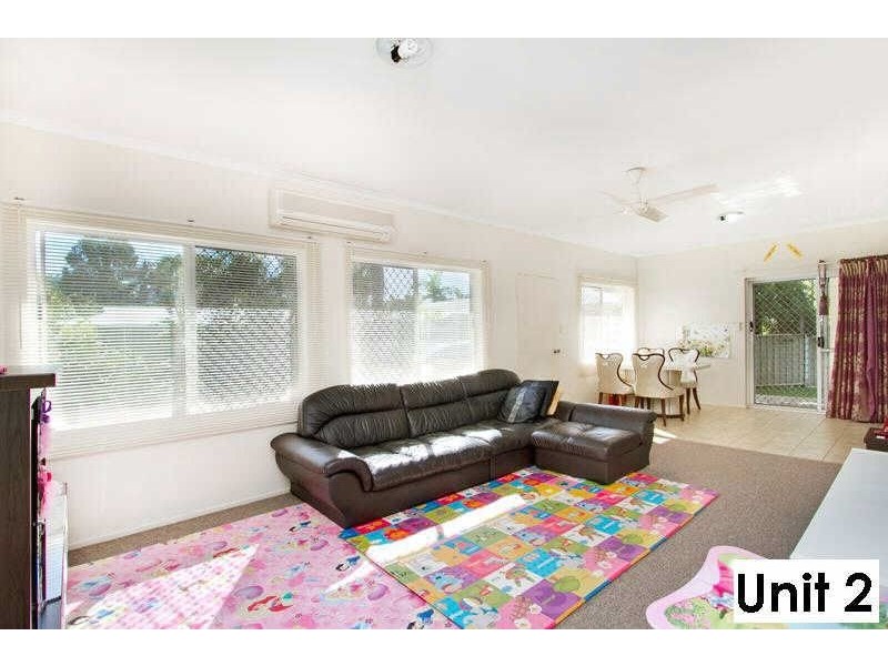 2/9 Deshon Street, Whitfield QLD 4870