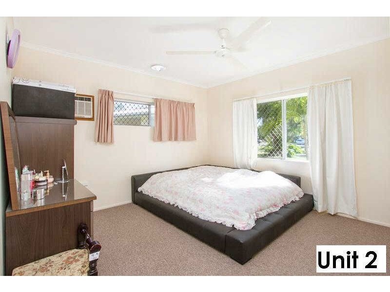 2/9 Deshon Street, Whitfield QLD 4870