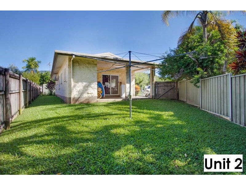 2/9 Deshon Street, Whitfield QLD 4870