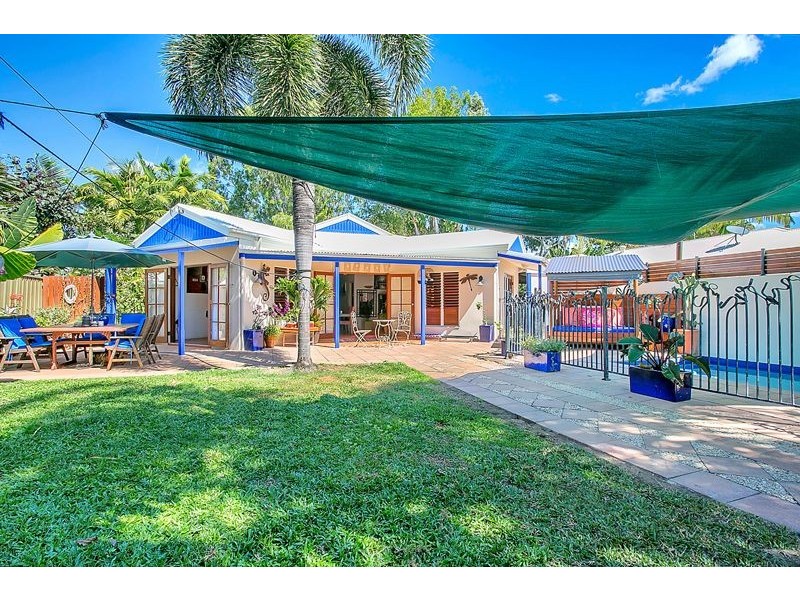 13 Magnolia Street, Holloways Beach QLD 4878