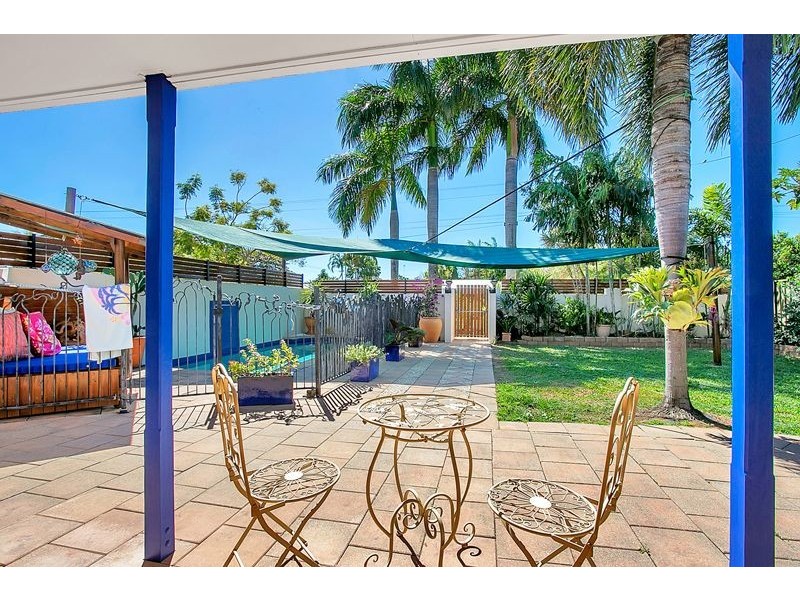 13 Magnolia Street, Holloways Beach QLD 4878