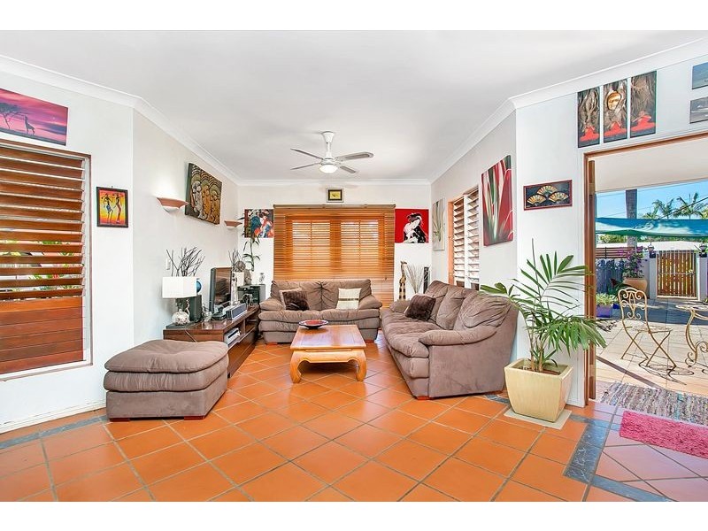 13 Magnolia Street, Holloways Beach QLD 4878