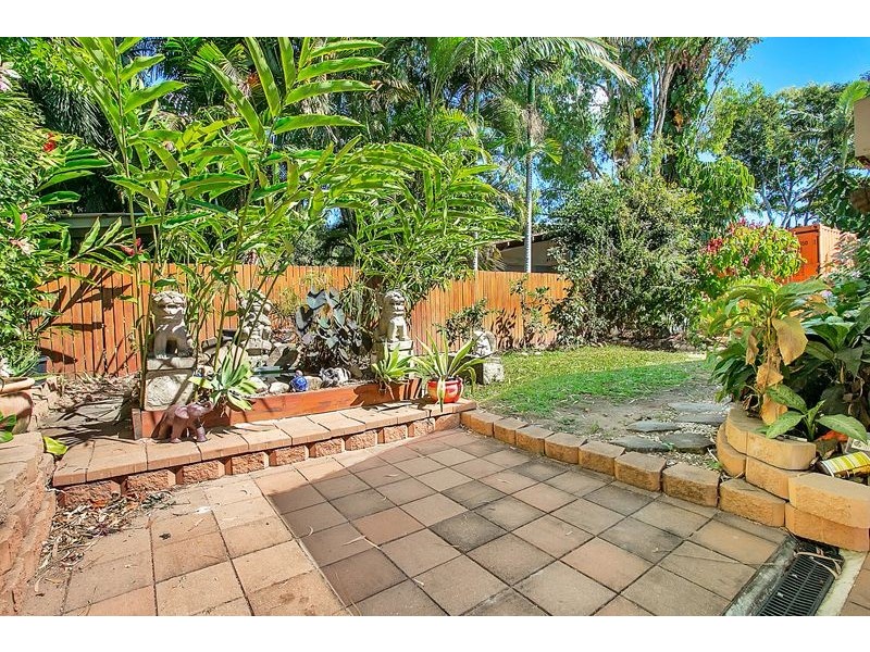 13 Magnolia Street, Holloways Beach QLD 4878