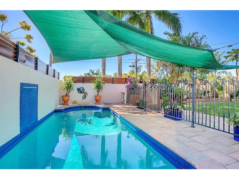 13 Magnolia Street, Holloways Beach QLD 4878