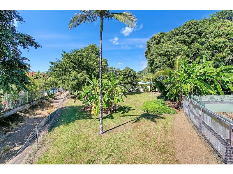 5 Turquoise Close, Bayview Heights QLD 4868