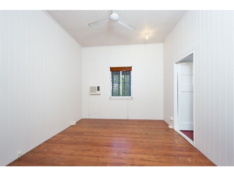 13 John Street, Cairns North QLD 4870