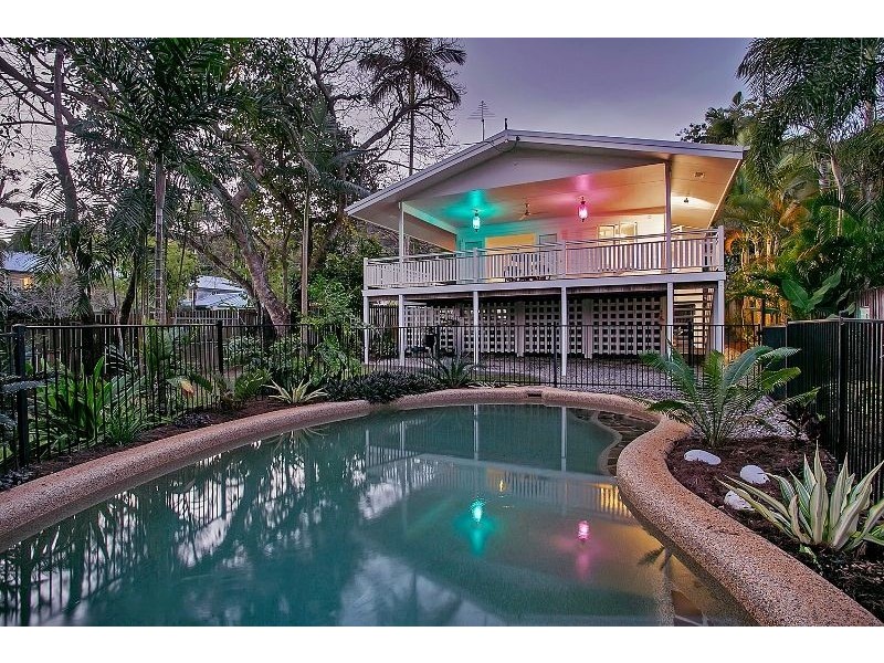 32 Pyne St (AKA 55 Walsh St, Edge Hill QLD 4870