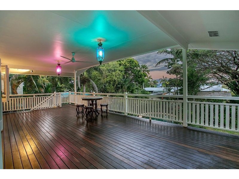 32 Pyne St (AKA 55 Walsh St, Edge Hill QLD 4870