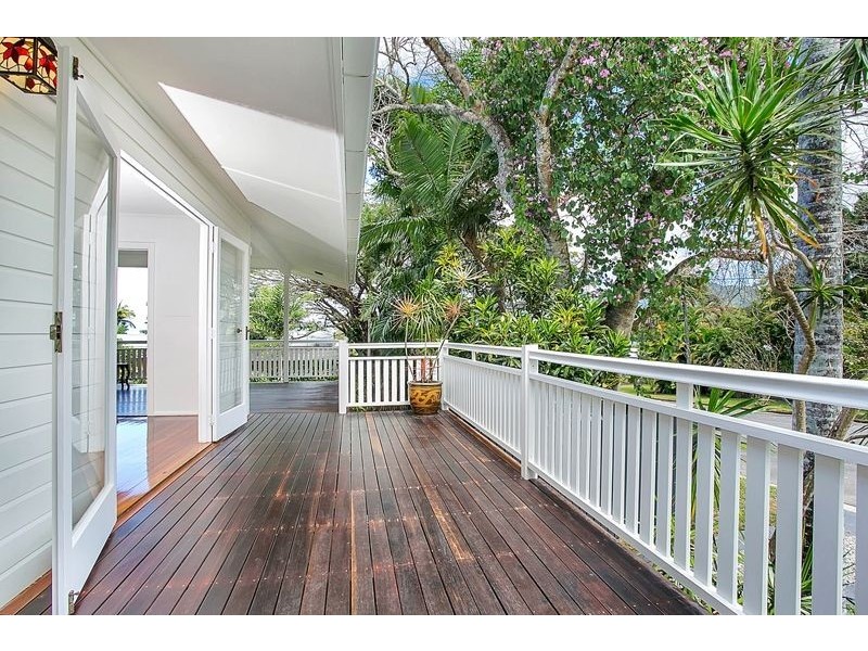 32 Pyne St (AKA 55 Walsh St, Edge Hill QLD 4870