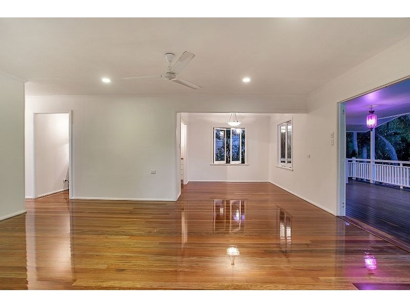 32 Pyne St (AKA 55 Walsh St, Edge Hill QLD 4870