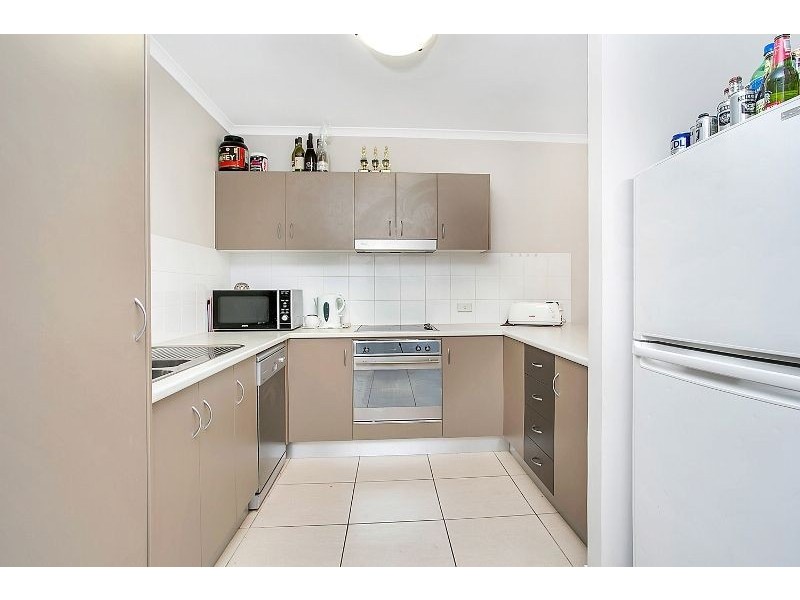 101/335 Lake Street, Cairns North QLD 4870