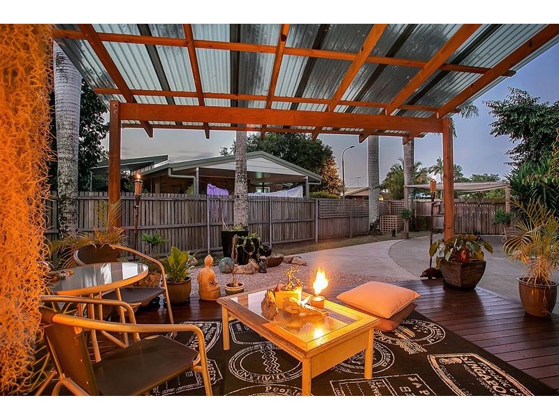 7 Goru Court, Mooroobool QLD 4870