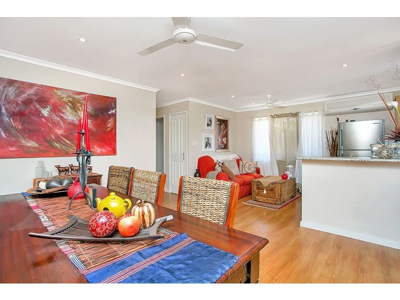 7 Goru Court, Mooroobool QLD 4870