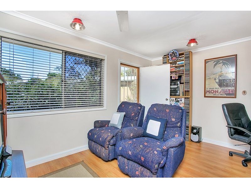 7 Goru Court, Mooroobool QLD 4870