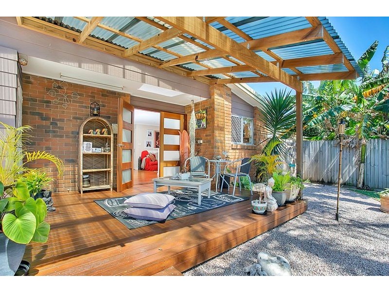 7 Goru Court, Mooroobool QLD 4870