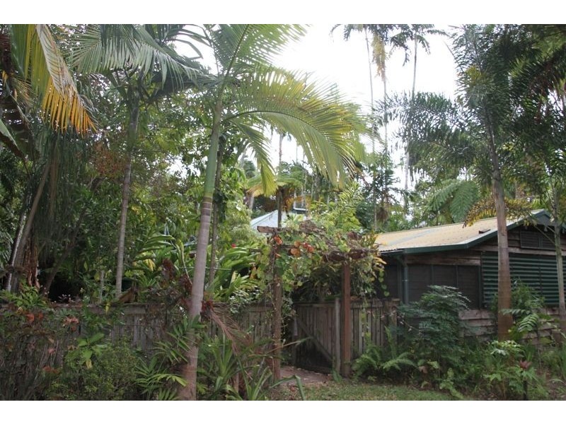 29-33 Sandwich Street, Kamerunga QLD 4870