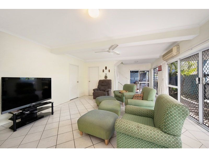 276 McLeod Street, Cairns North QLD 4870