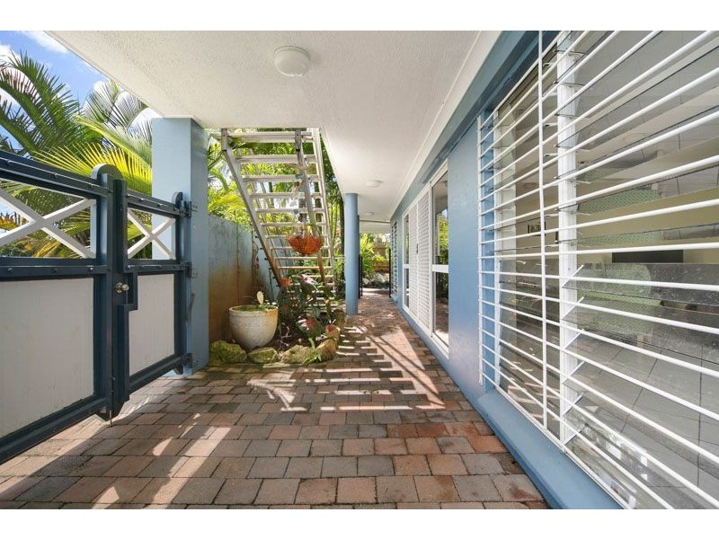 276 McLeod Street, Cairns North QLD 4870