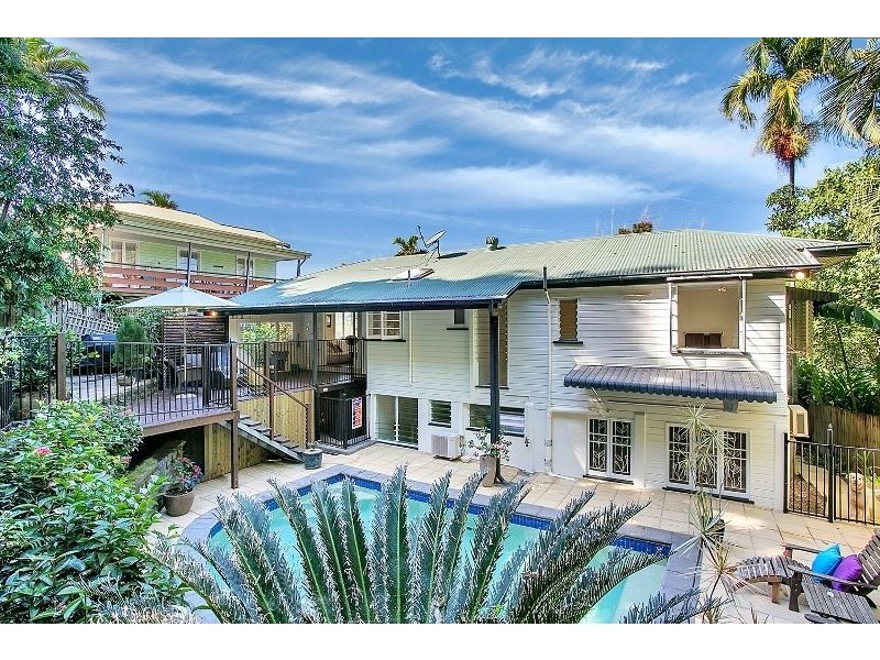 32 Walsh Street, Edge Hill QLD 4870