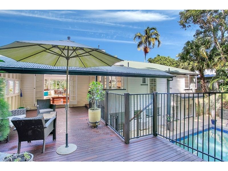 32 Walsh Street, Edge Hill QLD 4870