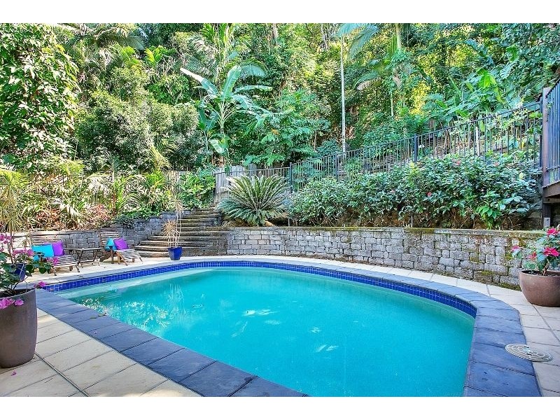 32 Walsh Street, Edge Hill QLD 4870