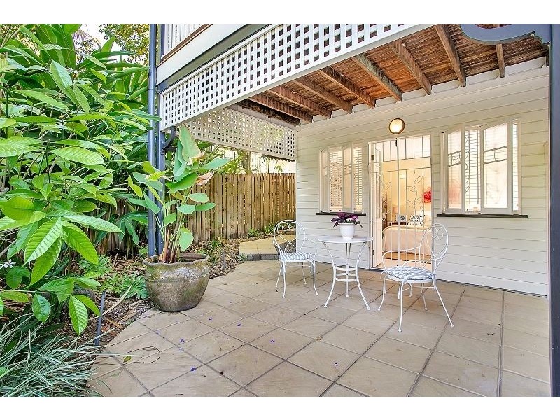 32 Walsh Street, Edge Hill QLD 4870