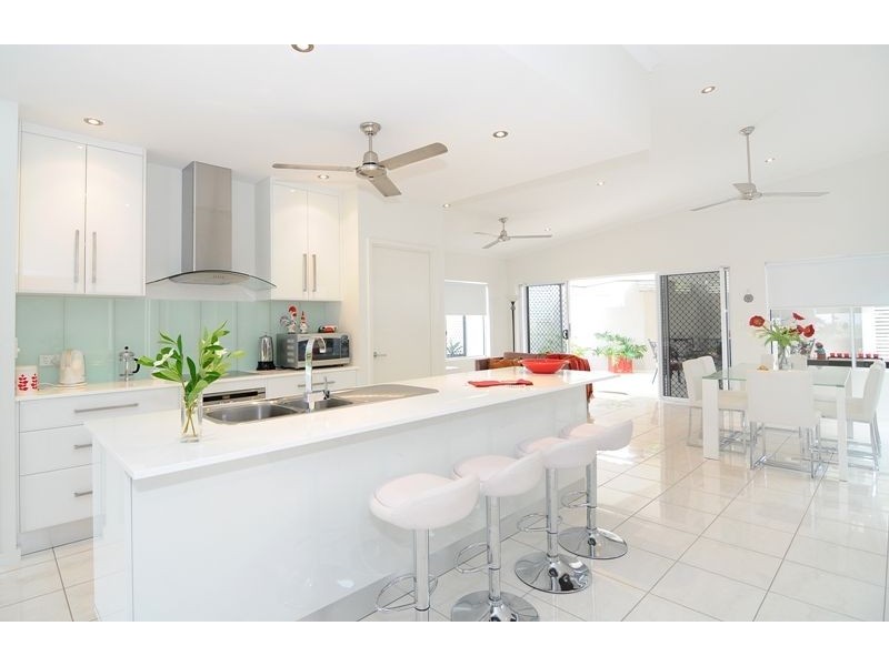 49 Flecker Street, Whitfield QLD 4870