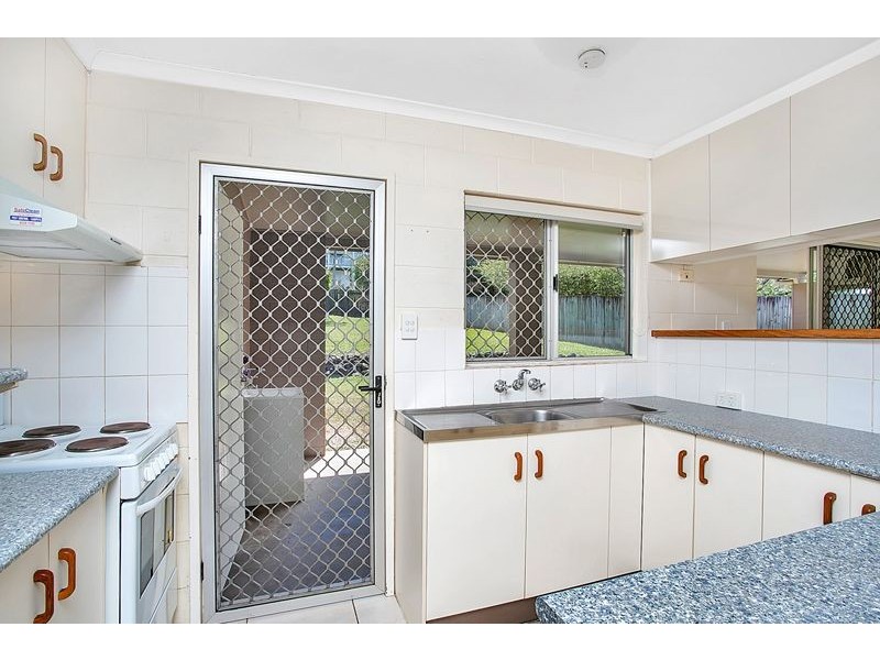 30 Beatrice Street, Mooroobool QLD 4870