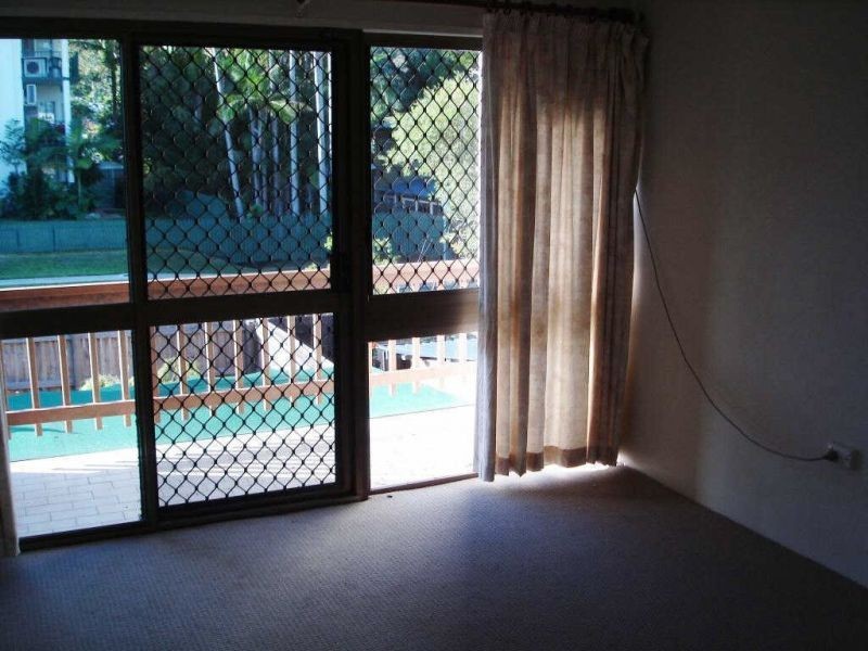 2/67 Woodward St, Edge Hill QLD 4870