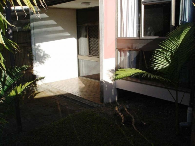 2/67 Woodward St, Edge Hill QLD 4870