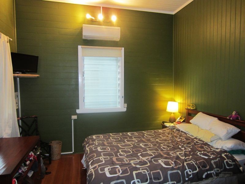 76 Cairns Street, Cairns North QLD 4870