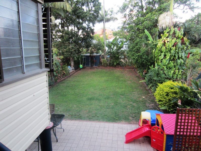 76 Cairns Street, Cairns North QLD 4870