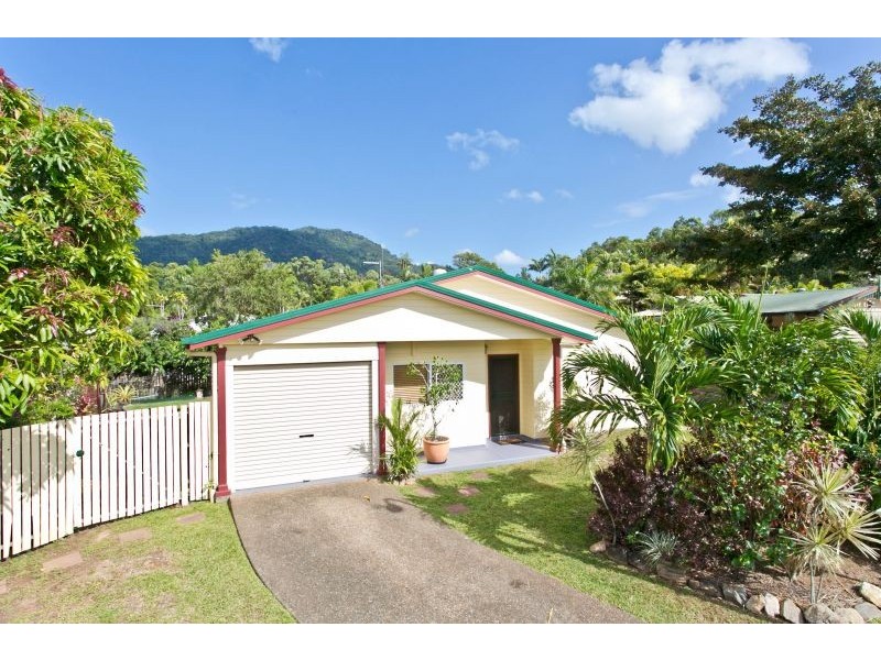 7 Goodfellow Court, Mooroobool QLD 4870