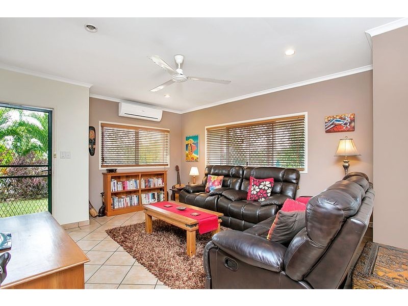 7 Goodfellow Court, Mooroobool QLD 4870