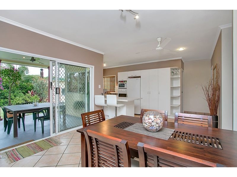 7 Goodfellow Court, Mooroobool QLD 4870